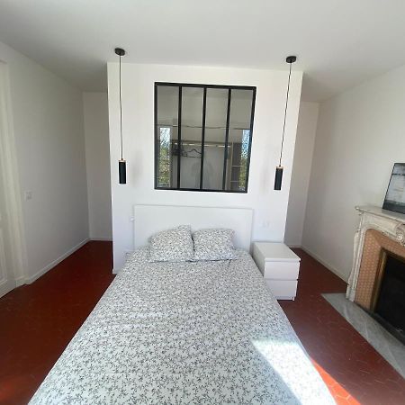 Charmant T3 Dans Le Centre Historique Apartment Manosque Ngoại thất bức ảnh