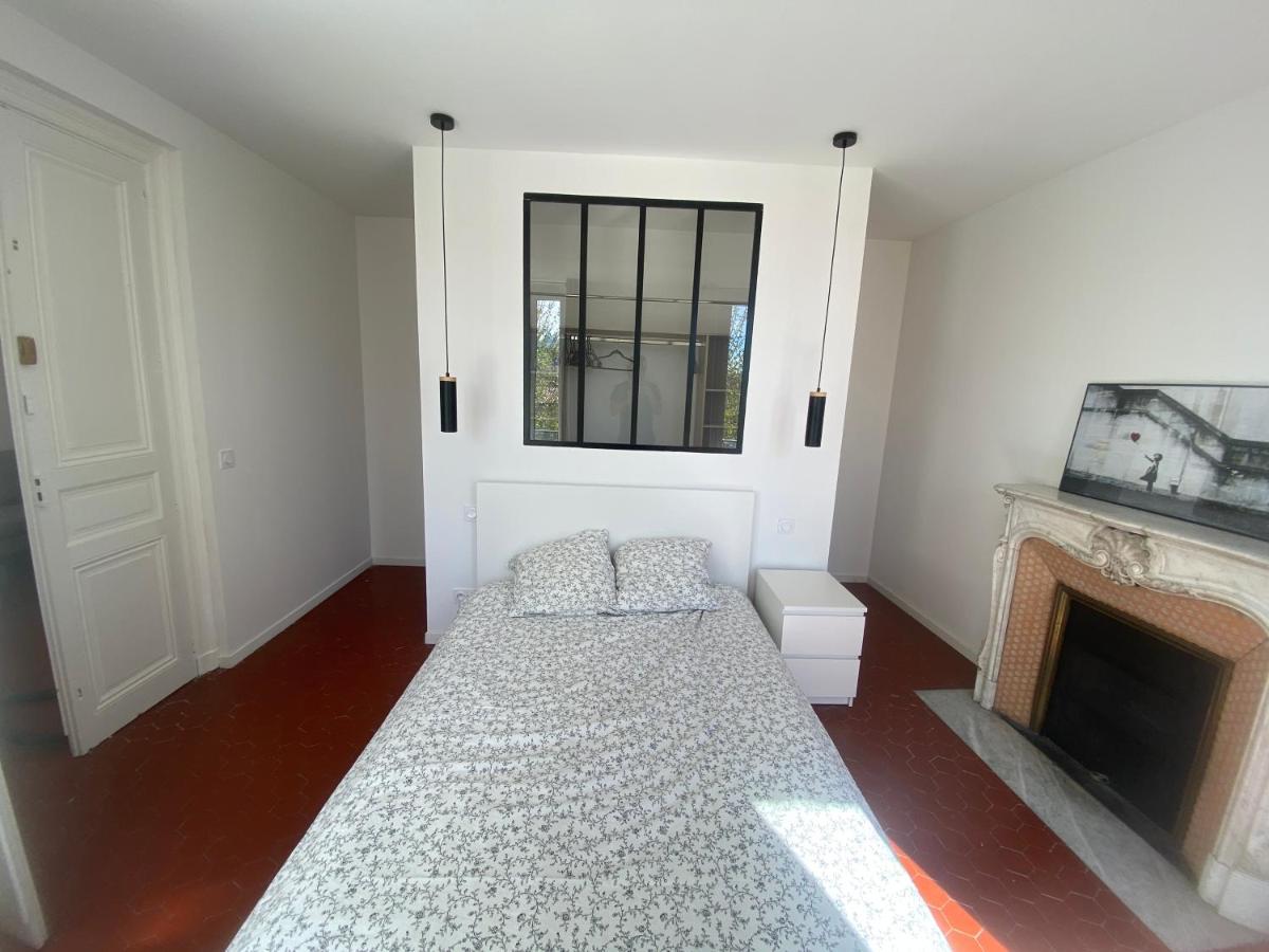 Charmant T3 Dans Le Centre Historique Apartment Manosque Ngoại thất bức ảnh